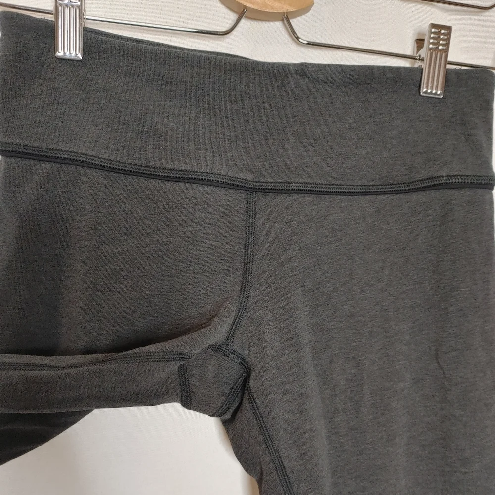 lululemon athletica pre owned